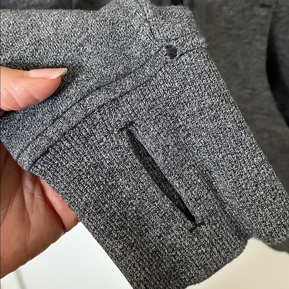 Lululemon Women’s Size 6 Gray Scuba Zip Up Hoodie Thumbholes Logo - Picture 6 of 10